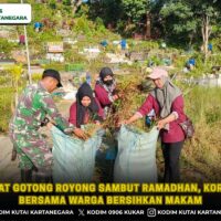 Semangat Gotong Royong Sambut Ramadhan, Koramil MJ Bersama Warga Bersihkan Makam
