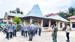 Perkuat Keamanan Desa, Babinsa Koramil 03/Babulu Dampingi Pembinaan Linmas di Gunung Intan