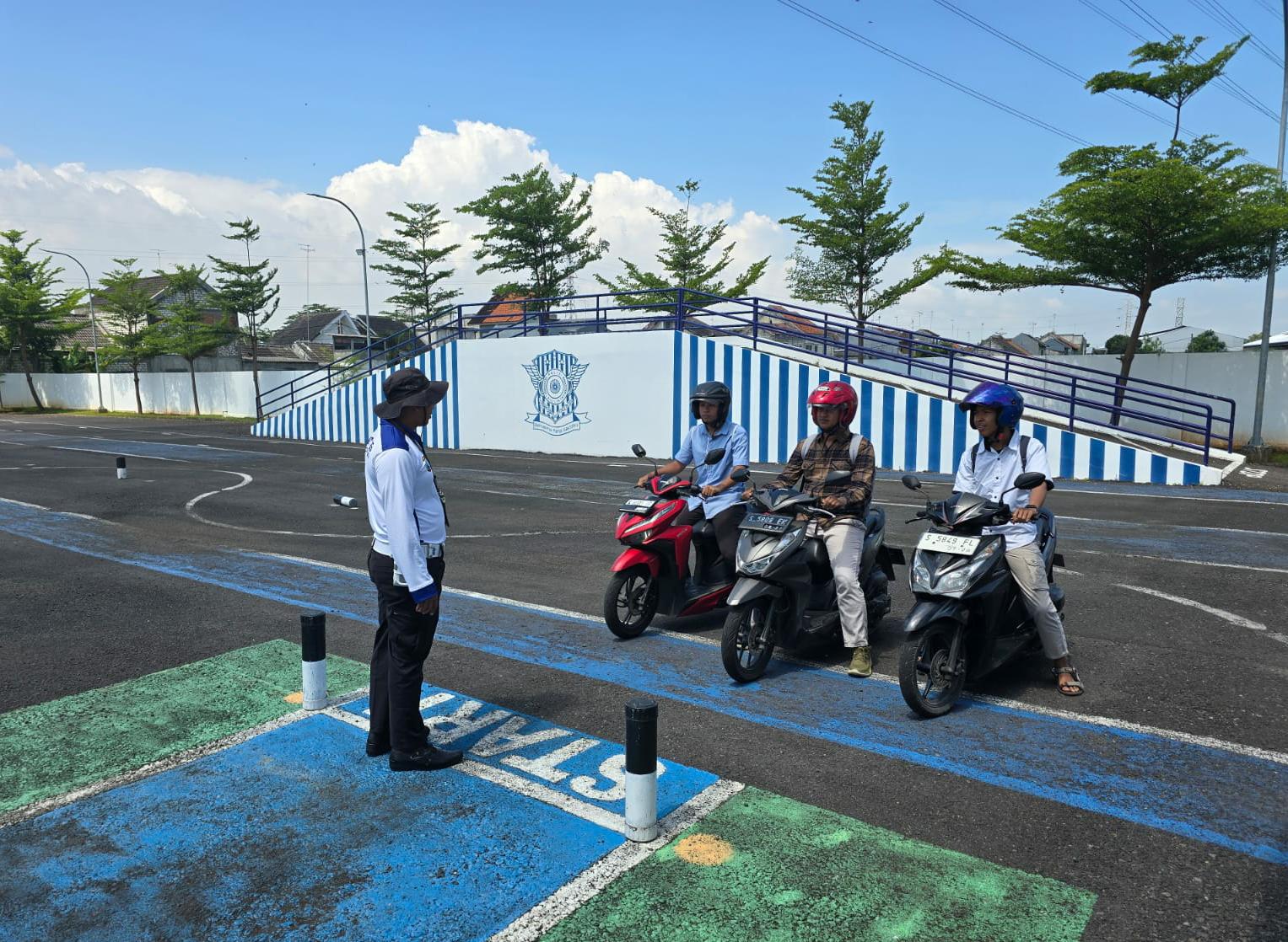 Polisi Turun ke Pasar dan Desa, Polantas Menyapa Jadi Solusi Edukasi Lalu Lintas