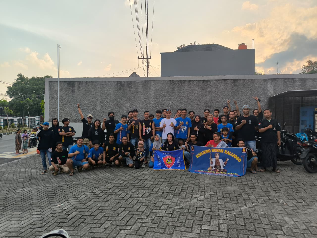 LRN Rengel Gelar Buka Puasa Bersama Usai Kegiatan Bagi Takjil