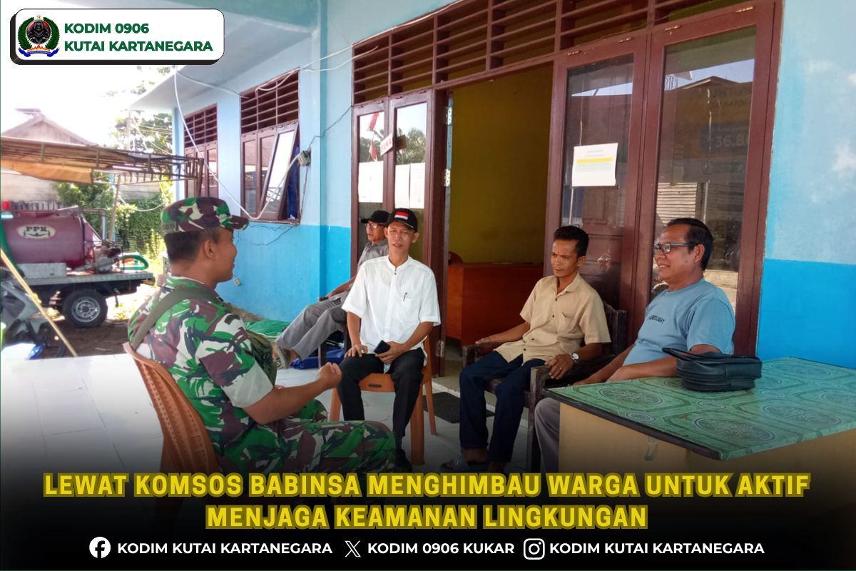 Lewat Komsos Babinsa Menghimbau Warga Untuk Aktif Menjaga Keamanan Lingkungan Lewat Komsos Babinsa Menghimbau Warga Untuk Aktif Menjaga Keamanan Lingkungan