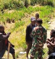 Warga Distrik Kembru Jadi Korban Penembakan TPNPB-OPM, TNI Siaga Berikan Perlindungan dan Bantu Evakuasi