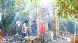Prajurit TNI AU Lanud Abdulrachman Saleh Bersama Kodim 0820 Probolinggo Rampungkan Pembuatan Tandon Air di Lokasi TMMD 128
