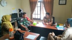 Babinsa Saloloang Perkuat Sinergi dengan Pemerintah Kelurahan Melalui Kegiatan Komsos