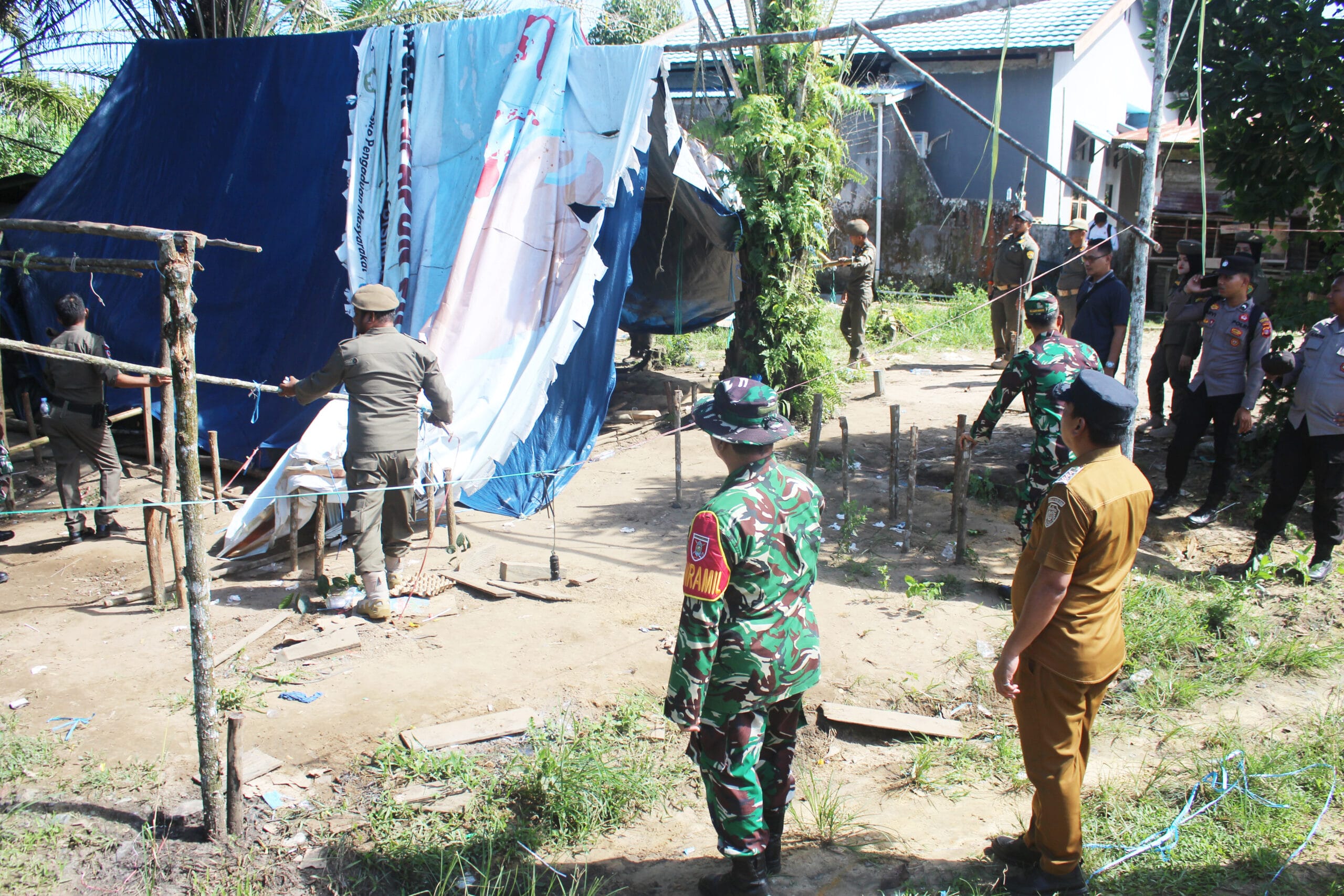 Sinergitas Tanpa Batas,TNI ,Polri Serta Tim Gabungan Musnahkan Arena Judi Sabung Ayam