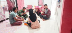 Dengan Komsos, Cara Babinsa Tanjung T Mendekatkan Diri kepada Masyarakat