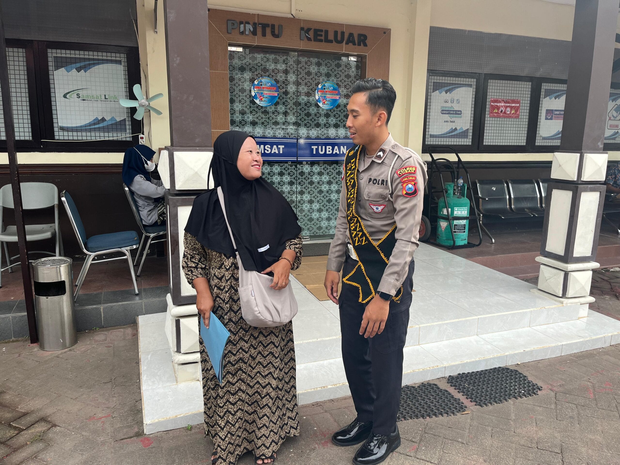 Polantas Tuban Menyapa Jadi Sorotan, Warga Rasakan Perubahan Urus SIM, STNK, BPKB