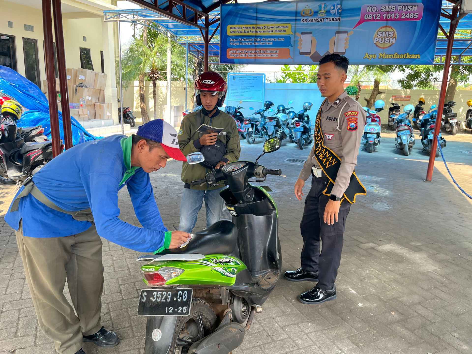 Program Polantas Tuban Menyapa Ubah Pagi Warga Tuban, Banyak yang Baru Paham Urusan SIM STNK BPKB