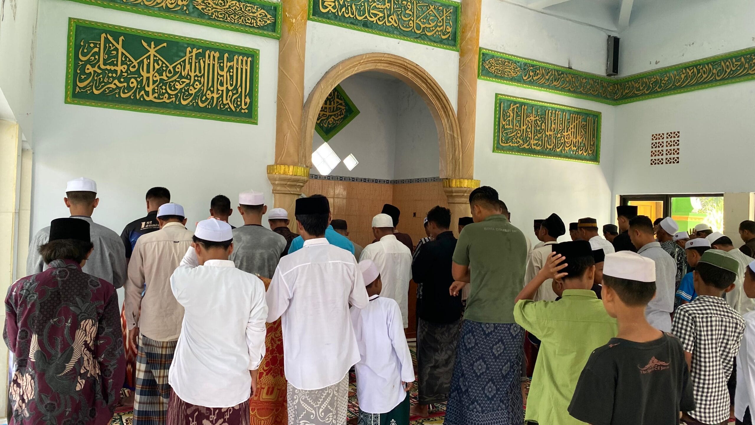 Tingkatkan Imam Dan Takwa, Satgas Sholat Jumat Berjamaah Bersama Warga Tingkatkan Imam Dan Takwa, Satgas Sholat Jumat Berjamaah Bersama Warga