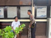 Dari Pinggir Jalan Tuban, Polantas Tuban Bantu Warga Cek SIM STNK dan BPKB