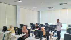 Tak Ada Operasi, Polantas Tuban Justru Bantu Warga Urus STNK dan SIM Tak Ada Operasi, Polantas Tuban Justru Bantu Warga Urus STNK dan SIM
