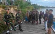 Koops TNI Habema Evakuasi 44 Pendulang Emas dari Gangguan OPM di Pegunungan Bintang