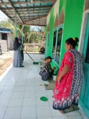 Satgas TMMD Ke-128 Kodim 0908/Bontang Laksanakan Pengecatan Mushola Al Ikhlas sebagai Sasaran Tambahan