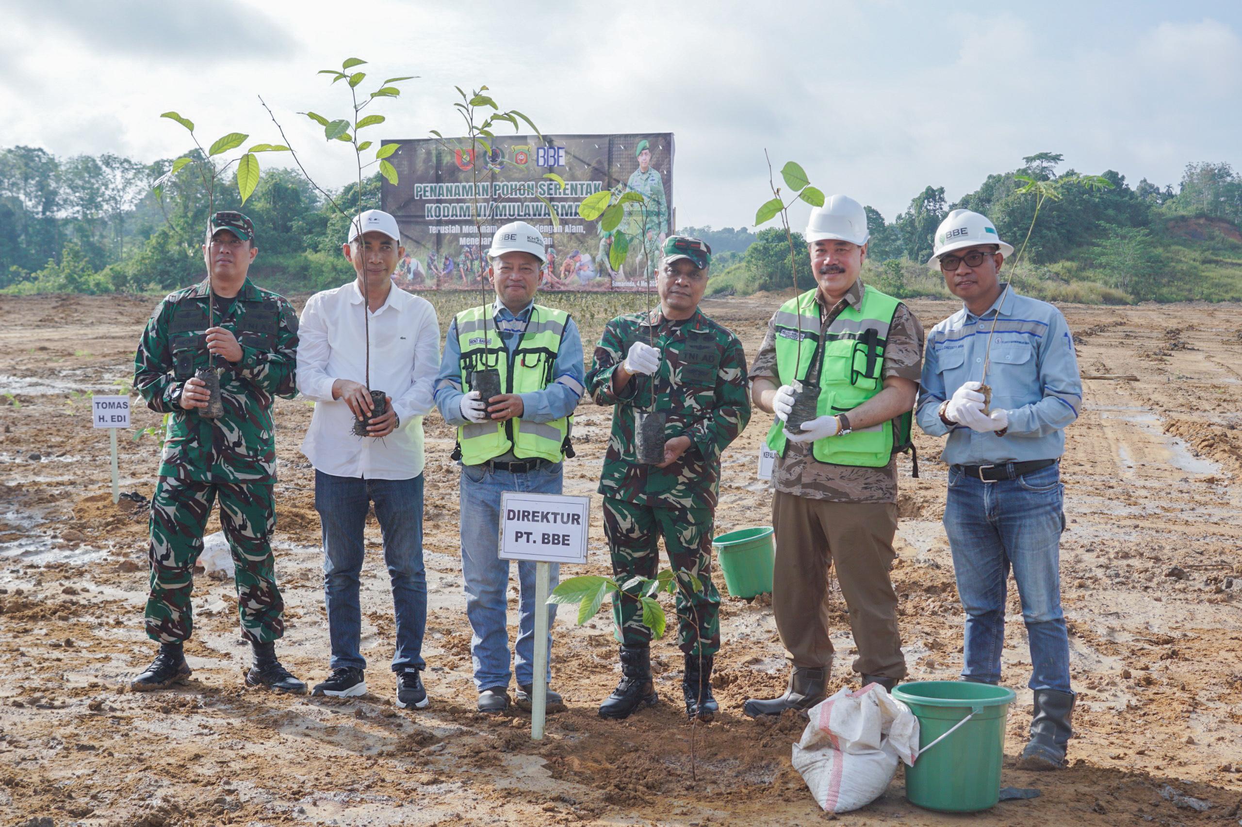 Pecahkan Rekor MURI, Kodam VI/Mulawarman Tanam 10.100 Pohon Ulin dan Lepas Ribuan Satwa