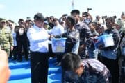 Panglima TNI Bersama Menteri Pertanian Melaksanakan Panen Raya Kedelai Ketahanan Pangan TNI AL di Nganjuk