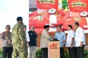 Panglima TNI Dampingi Presiden RI Resmikan 1.061 KDKMP di Jawa Timur