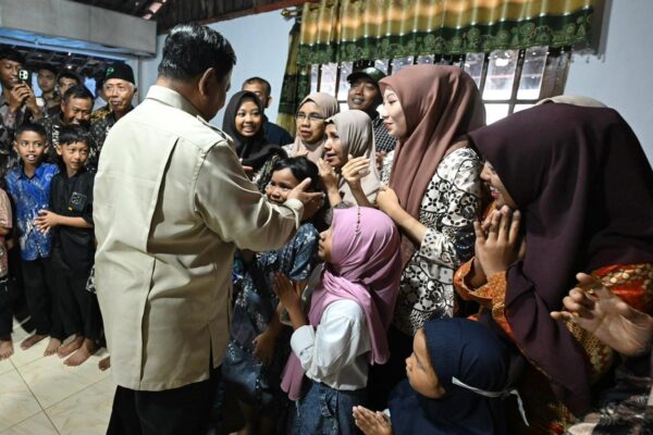 Panglima TNI Dampingi Presiden Prabowo Resmikan Museum Ibu Marsinah di Nganjuk Panglima TNI Dampingi Presiden Prabowo Resmikan Museum Ibu Marsinah di Nganjuk