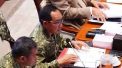 Panglima TNI Hadiri Raker Bersama Komisi I DPR RI Bahas Dinamika Geopolitik dan Misi Perdamaian Dunia