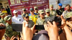Kasum TNI Tinjau Rehabilitasi Pascabencana dan Serahkan Bantuan Air Bersih di Tapanuli