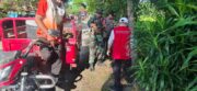 Semangat Jumat Bersih, Babinsa Koramil Penajam Bersama Warga Gelar Gotong Royong