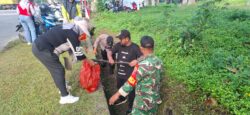 Semangat Jumat Bersih, Babinsa Koramil Penajam Bersama Warga Gelar Gotong Royong
