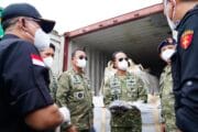 Kasum TNI Tinjau Pemeriksaan Kontainer Mineral Hasil Penindakan TNI AL di Batam