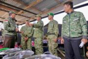 Wapang TNI Dampingi Menhan RI Tinjau Yonif TP 808/Mbaham Matta di Papua Barat