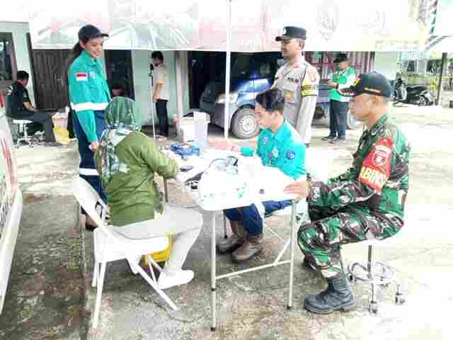 Peduli Kesehatan Warga, Babinsa Gn Steleng Kawal Bhakti Kesesehatan Peduli Kesehatan Warga, Babinsa Gn Steleng Kawal Bhakti Kesesehatan
