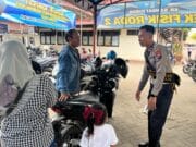Bukan Operasi Lalu Lintas, Keramaian di Tuban Ini Dipenuhi Warga yang Tanya STNK dan BPKB