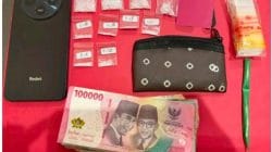 Polres Pasuruan Ringkus Pengedar Sabu, Barang Bukti Ditemukan Tersangkut pada Gorden Rumah
