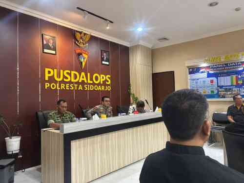 Kodim 0816 dan Polresta Sidoarjo Ingatkan Warga PSHT Hindari Konvoi dan Aksi Provokatif Saat 1 Suro Kodim 0816 dan Polresta Sidoarjo Ingatkan Warga PSHT Hindari Konvoi dan Aksi Provokatif Saat 1 Suro