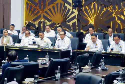 Bahas Revisi UU KADIN dengan Badan Legislasi DPR RI, Bamsoet Tegaskan Revisi UU KADIN Jadi Momentum Perkuat Kemitraan Negara dan Dunia Usaha Bahas Revisi UU KADIN dengan Badan Legislasi DPR RI, Bamsoet Tegaskan Revisi UU KADIN Jadi Momentum Perkuat Kemitraan Negara dan Dunia Usaha
