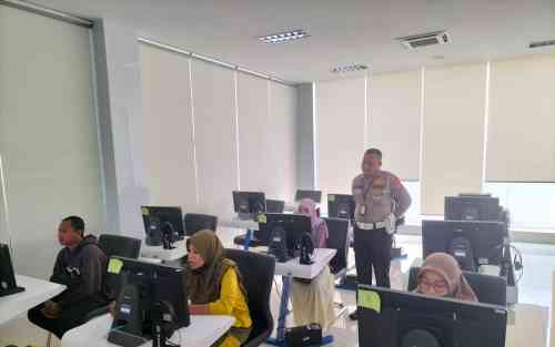 Dari Pedagang hingga Ojol, Warga Tuban Bergantian Datangi Polantas Tuban Bahas SIM dan STNK