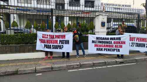 Bawa Spanduk dan Harapan, Pencipta Lagu Dorong MA Segera Putus Sengketa Royalti