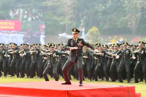 Panglima TNI Pimpin Upacara Prasetya Perwira Diktukpa TNI Integratif TA 2026 di Akademi Militer
