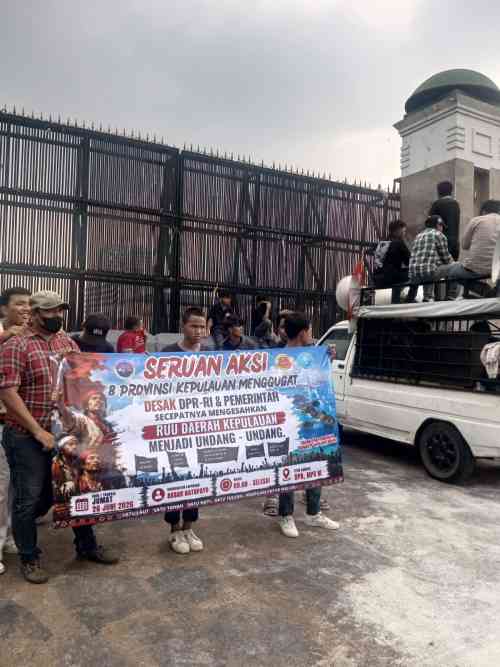 Aksi Damai di Senayan: Pemuda Kepulauan Soroti Keadilan Anggaran Nasional