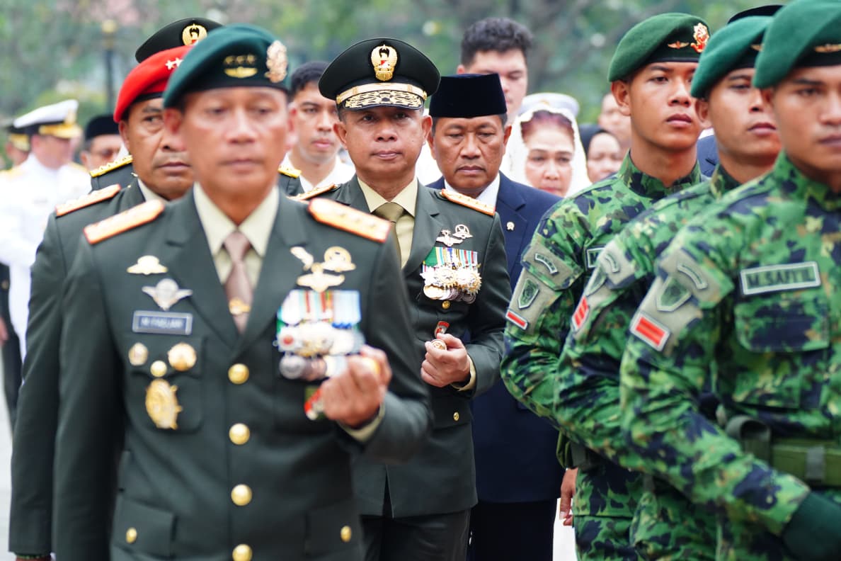 Panglima TNI Hadiri Upacara Pemakaman Jenderal TNI (Purn) Ryamizard Ryacudu