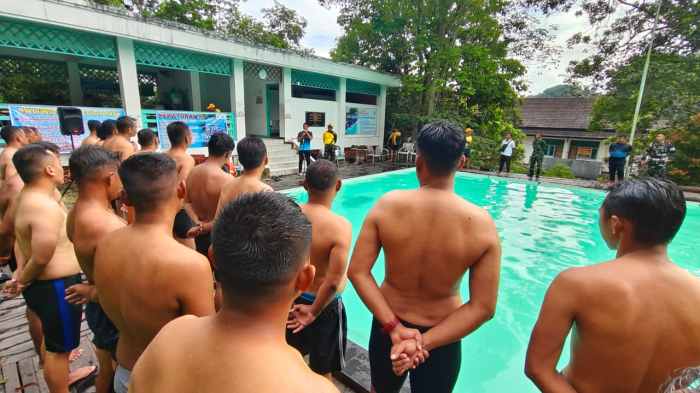 Lanjutan Tes Garjas UKP dan Periodik I, Prajurit Korem 091/ASN Tes Ketangkasan renang dasar jarak 50 meter Lanjutan Tes Garjas UKP dan Periodik I, Prajurit Korem 091/ASN Tes Ketangkasan renang dasar jarak 50 meter