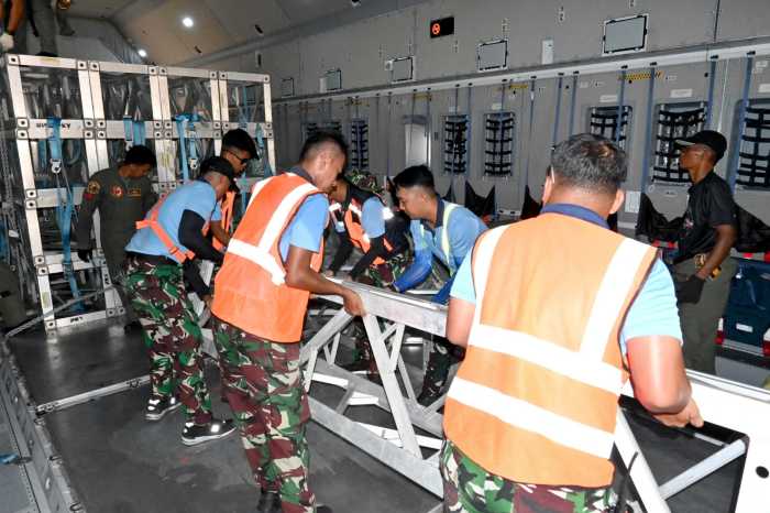 Menembus Jarak Demi Terangnya Negeri, Lanud Sjamsudin Noor Dukung Misi Airbus A-4002M TNI AU Percepat Pemulihan Kelistrikan Sumatera Menembus Jarak Demi Terangnya Negeri, Lanud Sjamsudin Noor Dukung Misi Airbus A-4002M TNI AU Percepat Pemulihan Kelistrikan Sumatera