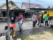 Gerakan Indonesia Asri, Babinsa Gn Steleng Bersama Warga Bersihkan Lingkungan Gerakan Indonesia Asri, Babinsa Gn Steleng Bersama Warga Bersihkan Lingkungan