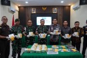 Satgas Pamtas Yonarhanud 1/PBC/1 Kostrad Kembali Ukir Prestasi, Gagalkan Penyelundupan 21,4 Kg Sabu dan Amankan WNA di Entikong
