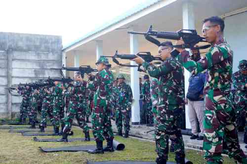 Asah Ketangkasan dan Fokus Tempur, Lanud Sjamsudin Noor Gelar Latihan Menembak Berkala Guna Perkuat Ketangguhan dan Kesiapsiagaan Prajurit Asah Ketangkasan dan Fokus Tempur, Lanud Sjamsudin Noor Gelar Latihan Menembak Berkala Guna Perkuat Ketangguhan dan Kesiapsiagaan Prajurit