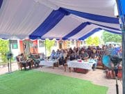 Peduli Pendidikan, Babinsa Bukitraya Berikan Piagam Penghargaan Murid Berprestasi