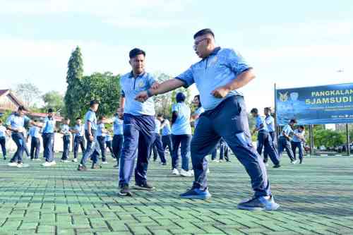Perkuat Fisik, Mental, dan Kesiapsiagaan, Personel Lanud Sjamsudin Noor Asah Kemampuan Bela Diri Taktis