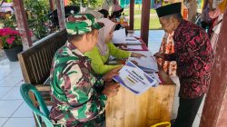 Kawal Akuntabilitas, Babinsa Giripurwa Dampingi Penyaluran BLT