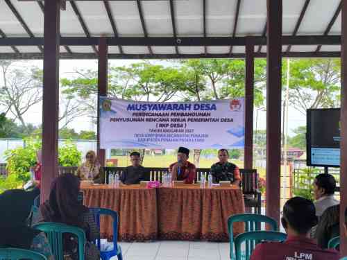 Dukung Pembangunan Wilayah, Babinsa Giripurwa Hadiri Musdes