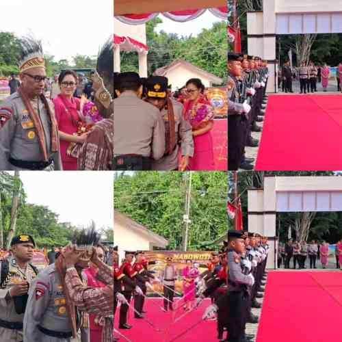 Prosesi Adat dan Pedang Pora Warnai Penyambutan Kapolda PBD Brigjen Pol. Yulius Audie Sonny Latuheru Prosesi Adat dan Pedang Pora Warnai Penyambutan Kapolda PBD Brigjen Pol. Yulius Audie Sonny Latuheru