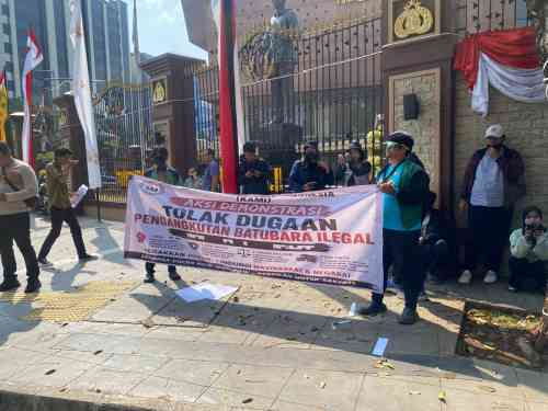KAMI Minta Kapolri Copot Kapolda Lampung Jika Terbukti Terkait Dugaan Pelanggaran Batu Bara KAMI Minta Kapolri Copot Kapolda Lampung Jika Terbukti Terkait Dugaan Pelanggaran Batu Bara