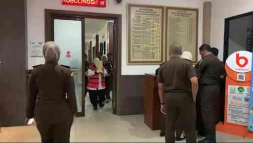 Kasus Dugaan Korupsi DLH Kota Probolinggo, MACAN KUMBANG Dorong Penyidik Kembangkan Penyidikan Kasus Dugaan Korupsi DLH Kota Probolinggo, MACAN KUMBANG Dorong Penyidik Kembangkan Penyidikan