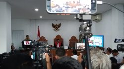 Jelang Sidang Praperadilan, Pendukung Roy Suryo Serukan Penegakan Hukum di PN Jaksel